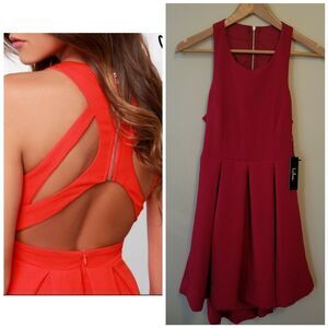Lulu's Fit & Flare Cutout Back Dress, Size Medium Pleated Red Party LD7765H
